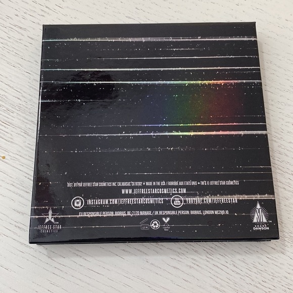 NWT Mini Controversy Eyeshadow Palette - Picture 3 of 8